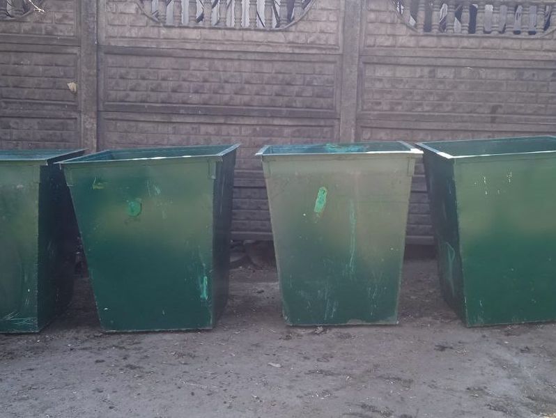 На территории городского округа Енакиево были установлены новые контейнеры для бытовых отходов.