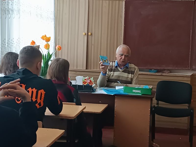 В рамках Года педагога и наставника в МБОУ «Школа № 1 г. Енакиево» состоялась встреча с интересными людьми.