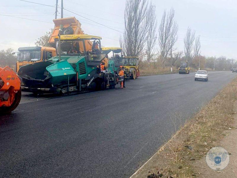 Восстановлено порядка 80% дорожного покрытия на участке автомобильной дороги Горловка - Енакиево.