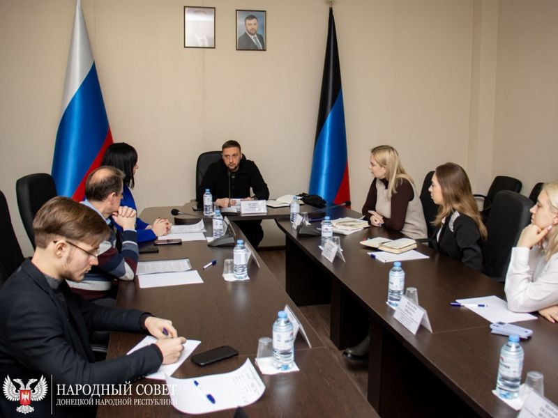 В Молодежном Парламенте создана рабочая группа по работе с Избирательной комиссией ДНР.