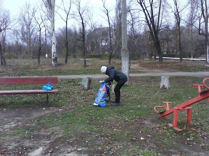 МУП города Енакиево были выполнены мероприятия по приведению в надлежащее санитарное состояние территорий.