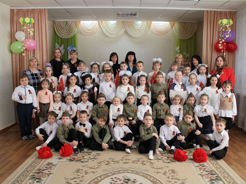 Праздничные мероприятия, приуроченные ко Дню Победы, в образовательных учреждениях города Енакиево.