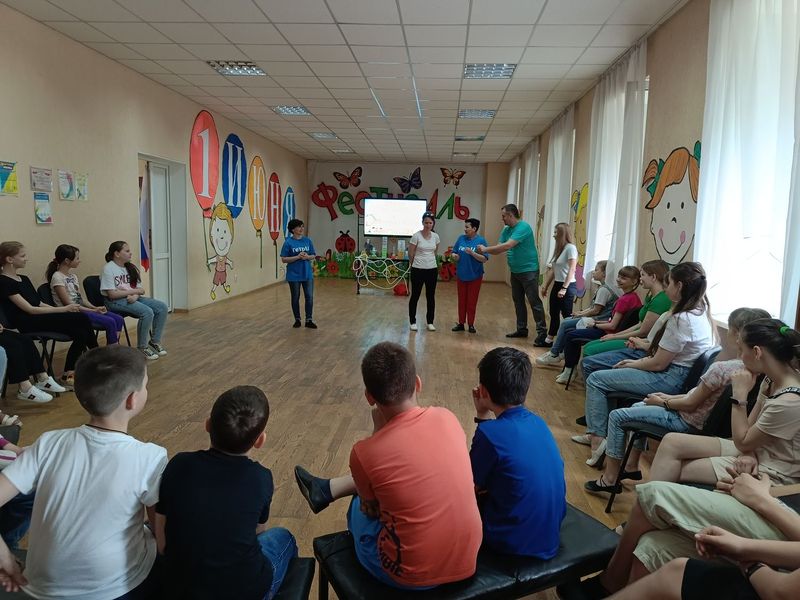 Открытие площадки досуга в Центре детского и юношеского творчества города Енакиево.