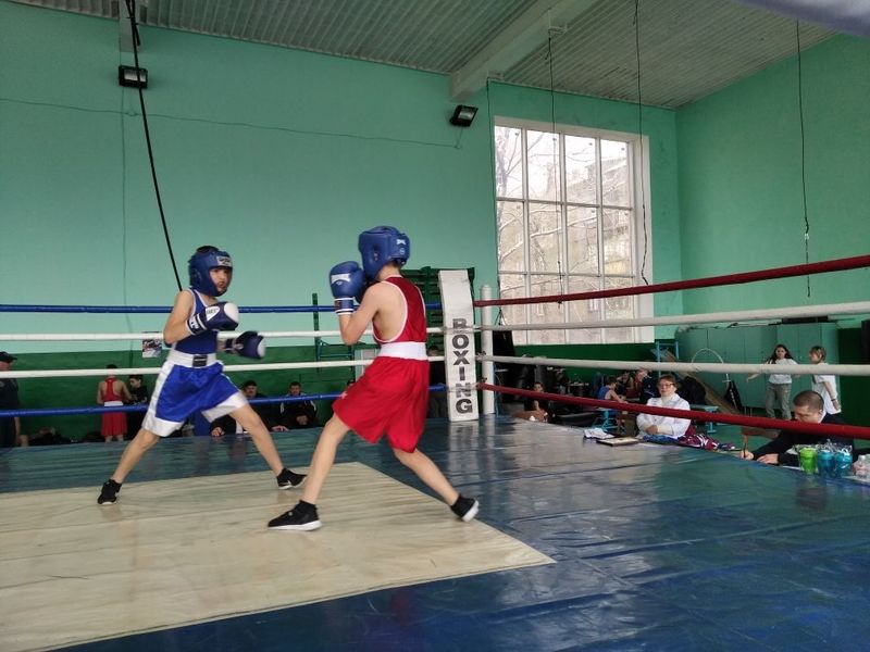 Состоялись соревнования МБУ «КДЮСШ» администрации города Енакиево по боксу.