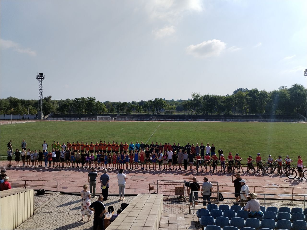 На стадионе «Металлург» состоялась молодежная спортивно-массовая программа «Ярмарка спорта».