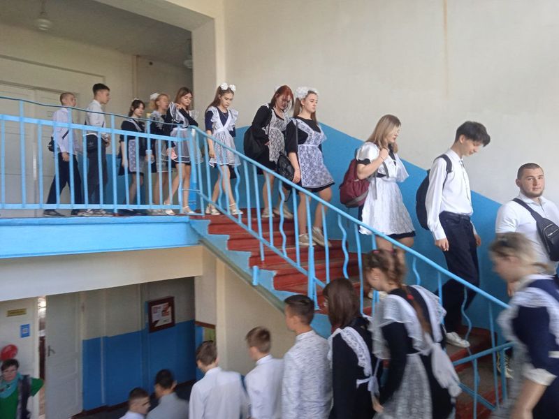 В школах города Енакиево прошли Всероссийские учения по действиям при террористической угрозе.