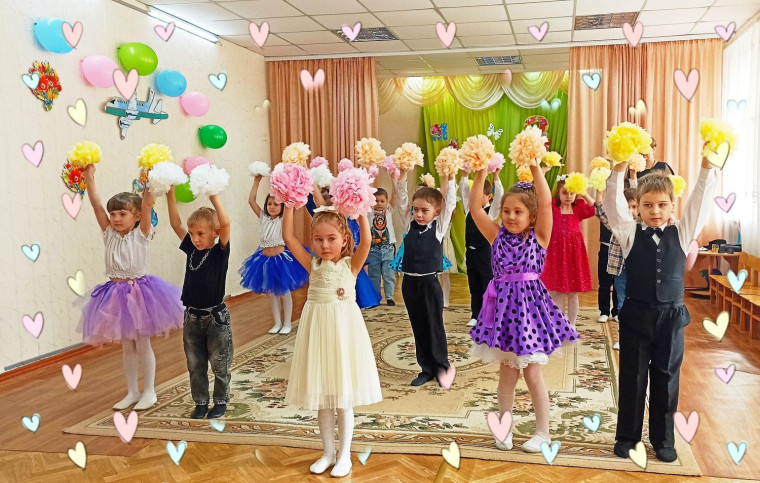 Праздничные мероприятия, приуроченные к Международному женскому дню, в дошкольных образовательных учреждениях города Енакиево.