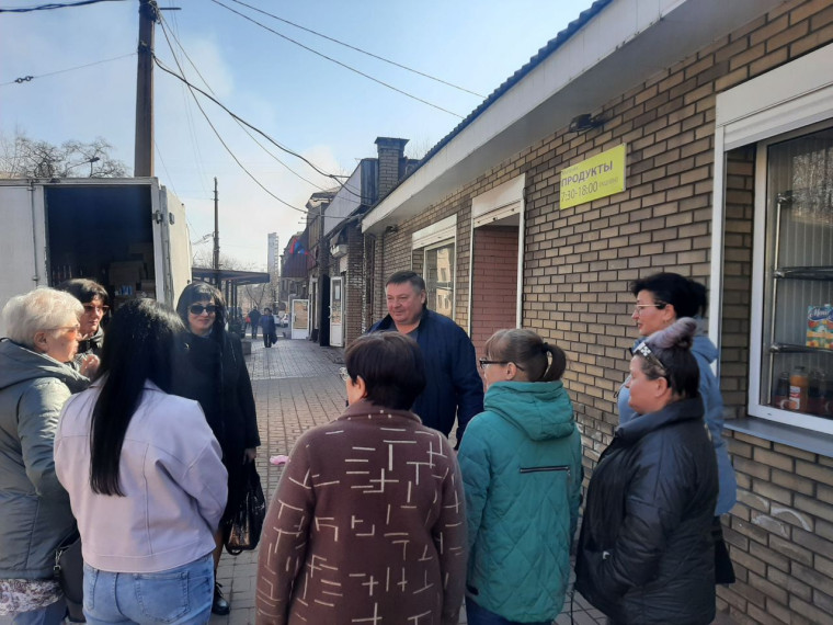 Заместитель главы администрации муниципального образования городского округа Енакиево провел выездной прием граждан и встречи с гражданами.