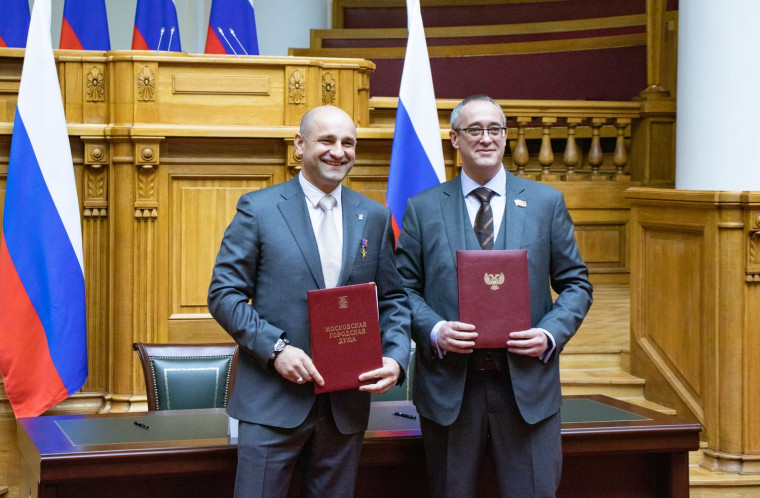 Народный Совет заключил соглашения о сотрудничестве с 4 парламентами субъектов Российской Федерации.