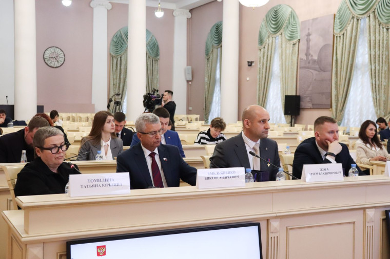 Артем Жога выступил на Совете законодателей в Санкт-Петербурге.