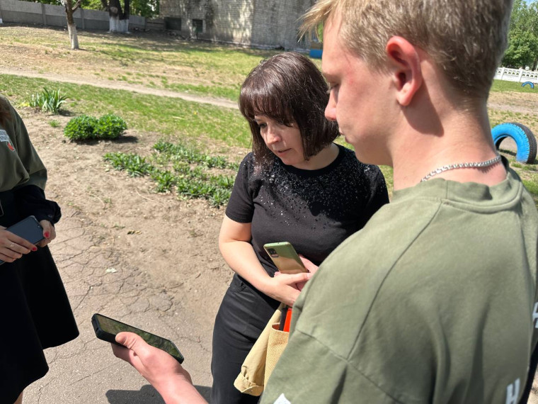 Волонтеры собрали предложения жителей по проекту реконструкции центральной площади перед ДК им. 40-летия Победы в Енакиево.