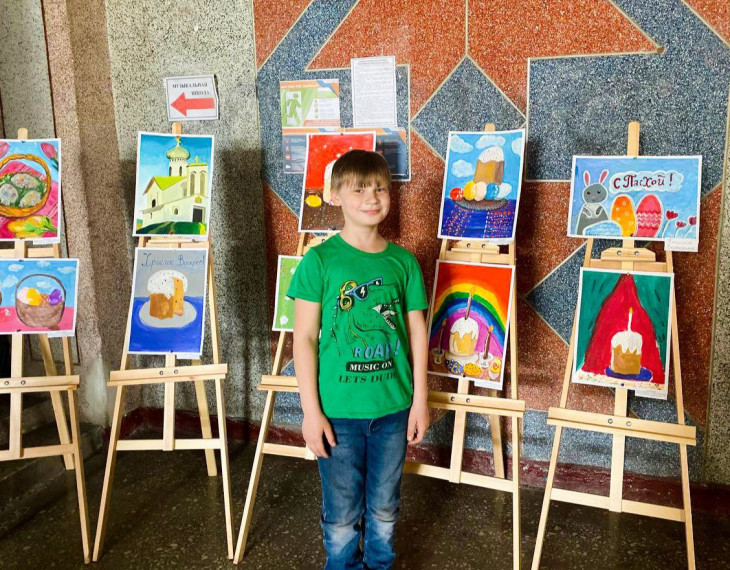 Состоялась выставка детских рисунков «Пасхальный день календаря».