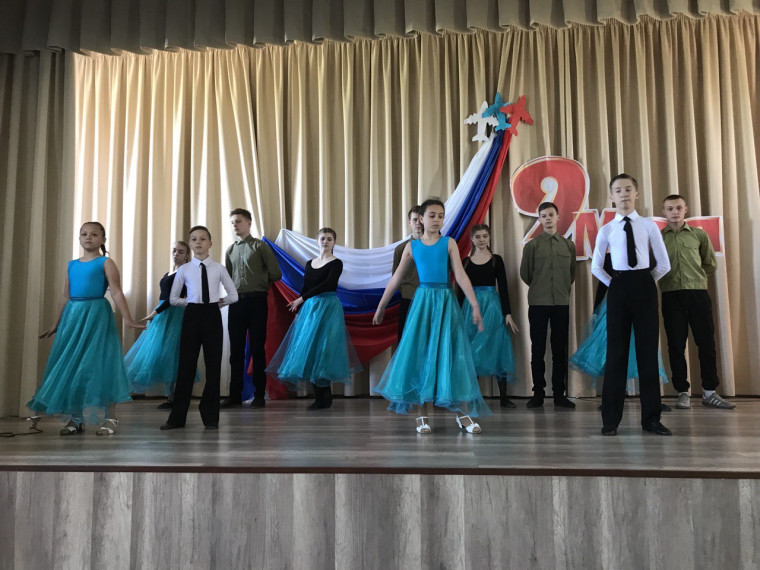 Праздничный концерт в МБОУ «Школа № 15 им. М.С. Батраковой г. Енакиево».